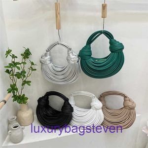 Luxury Designer Tote Bags Bottgs Vents's Jodie Online Store Woven Personlig Solid Color Korean Edition Casual i år med Real Logo
