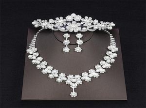 Billiga pärlor Drop Rhinestone Wedding Jewelry Set Halsband Krona Tiaras Crown örhängen Huvudkläder Pärlor Three Piece Party Bridal AC5236466
