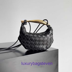 Luxury Designer tote Bags Bottgs's Vents's sardine online store Woven bag leather niche design metal half moon handle dumpling one shoulder with real logo