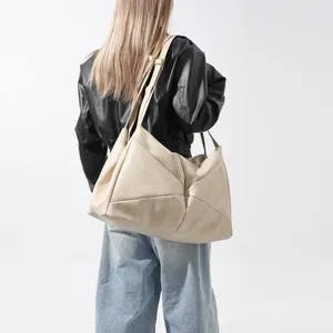 Kvällspåsar Tote Designer vävd högkvalitativ kvinnors axel lyxläder stor kapacitet väska pu franska damer casual handväska