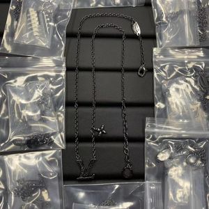 Frauen Luxus Designer Halskette Choker Anhänger Kette 18K vergoldet Edelstahl Buchstaben Halsketten Hochzeit Schmuck Zubehör VN-118
