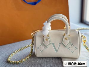 Designer di lusso da donna 24SS Nuovo mini borsetta per sacchetta per la borsa a traversa per traverse da solo e delicata 16 cm