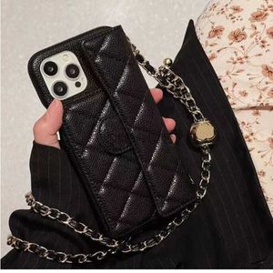 Cell Phone Designer Fashion Cases for iPhone 15 15Pro 14plus 14pro 13pro 12 Pro Max 11 promax XS XSMAX XR Luxury leather Crossbody bag Cover iPhone14 240304