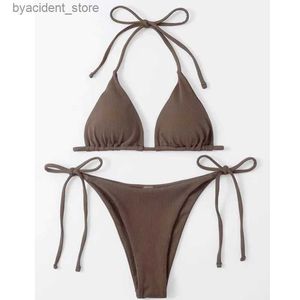 Costumi da bagno da donna 2024 Costume da bagno a due pezzi da donna Costumi da bagno sexy Halter String Triangolo Bikini L240308