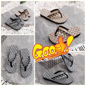 2024 عالي الجودة جديدة نمط جديد Gai Slide Designer Slippers Beach Classic Flat Flat Summer Flip Flops Men Slides Low Low Price Eur 39-45