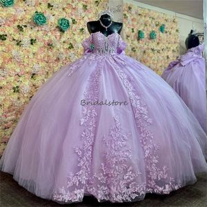 ゴージャスなライラックレースQuinceaneraドレス2024オフ肩ビーズボールガウンVestidos de 15 Quinceanera anos xvレースバースデーパーティーガウン