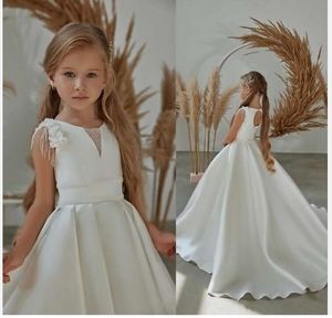 Abito da spettacolo per ragazze in chiffon bianco di pizzo fatto a mano 2023 Abito per prima comunione per ragazze Abiti da cerimonia per bambini Abiti per ragazze di fiore per matrimonio