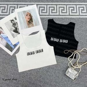 Mui Mui Tank Top Women Knitting Tee Sport Breattable Crop Top Summer Knits Tank Top Letter Printing Yoga Tees Miui 137