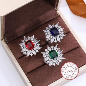 Anéis de cluster criativo para o sol girassol design sênior luxo vermelho azul quadrado diamante aberto anel s925 prata esterlina high-end mulheres