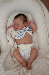 NPK 45cm Born Born Baby Doll Reborn Loulou Asleep 부드러운 신체 생명력 3D 피부가 눈에 보이는 정맥 고품질 수제 인형 240305