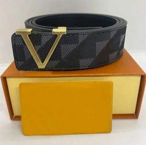 مصمم حزام الأزياء مشبك حزام جلدي أصلي عرض 4.0 سم 20 أنماط عالية الجودة مع مصمم الصندوق للرجال النساء رجال الأحزمة AAAAA208