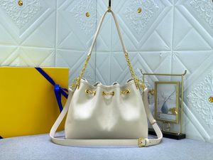 Designer Kvinnors handväska Luxury Fashion Shoulder Bag dubbelhandtag med avtagbar crossbody -rem av hög kvalitet präglad läderväska stor kapacitet