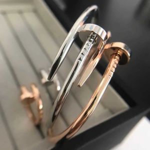 Goldarmband Nageldesigner-Armreifen für Frauen und Männer Neues Nagelarmband Nische Licht Luxus Männer Frauen Paar mit Diamanteinlage als Geschenk