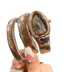 Designerklockor för kvinnor Snake Shape Sapphire Glass Wristwatch Woman Quartz Batterirörelse Fällande spänne Iced Out Watch Clock Noble Orologio SB061 C4