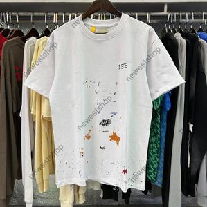 24SSヨーロッパメンズTシャツデザイナーティーサマースプラッシュインクハンドペイントグラフィティTシャツ男性