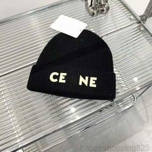 Klasik Örme Şapka Beanie Cap Tasarımcı Kadın Tavşan Saç Şapkaları Resmi Web Senkronizasyonu Erkekler ve Kadınlar İçin Senkronize Sıcaklık için kalınlaşmış 1xmef