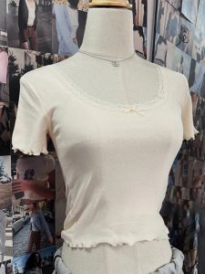 T-Shirts, Spitzenbesatz, schicke Schleife, T-Shirts für Damen, Sommer, O-Ausschnitt, Baumwolle, roher Saum, kurze Ärmel, Fairycore-Tops, süßes, süßes beige, schlankes Crop-Top Y2k