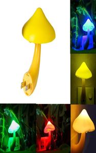 Mini Pretty Magic Mushroom Shaped Energy Saving Sensor Led Romantic Night Light med Plugggul med sensor LED1223154