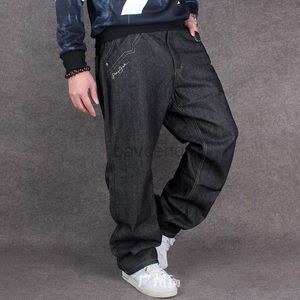 Mäns jeans grossist-2016 män hiphop baggy jeans för gata dans skateboard lös passform hög kvalitet med broderi plus storlek 30 till 46 heta 240308