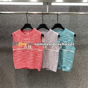 Färgat garn ärmlös stickad väst ärmlös besättning hals stickade toppar kvinnor sommar smal fit t shirt mode broderi stickade tank tops