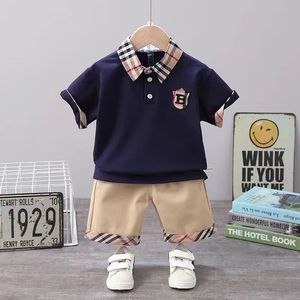 2PCS Boys Summer Ubrania Zestawy Dzieci Koszule Fashion Koszulki Stroje dla dresów małego chłopca na 0-5 lat