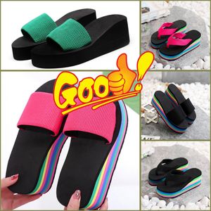 2024 GAI Summer Women Men Beach Flip Flops Classic Ladies Cool Flat Slipper Female Sandals Shoes Storlek 35-43 Ny stil