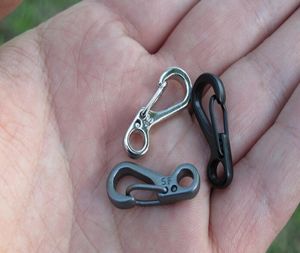 200 Stück Mini SF Federrucksackverschlüsse Kletterkarabiner EDC Schlüsselanhänger Camping Flaschenhaken Paracord Taktische Überlebensausrüstung2083578