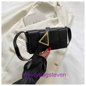 Bottgss Ventsss Kassette Original -Einkaufstaschen Online StoresMall Designtasche für Frauen 2023 Herbst Neue koreanische Stil Trendy Schulter modisch mit echtem Logo