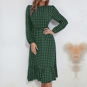 Factory made womens clothing 2022 autumn/winter polka dot round neck pleated mid length dress for women 210421