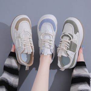 Comemore White Skate Shoes Women Top AAA+ 2024 Nya avslappnade sneakers Autumn Tjock Bottom Shoe Fashion Platform Skoskor Flat Round Toe40 Utomhusstorlek 35-40