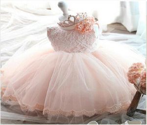 Vintage Lace Baby Girl Wedding Pageant Dress Spädbarn Princess Little Girls 1 Year Birthday Party Dress Nyfödda dopklänningar LJ5639710