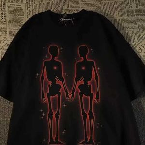 Kvinnors T-shirt Mens och Womens Cotton Street Skeleton Kort ärm T-shirts Mens och kvinnor Löst passande modemärken J240309