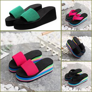 2024 Nuovo stile Gai Women Sandals Slide femminili di alta qualità Slide Crystal Cryn Leth Chave Platform Platfort Summer Beach Slipper Pice a basso prezzo 35-43
