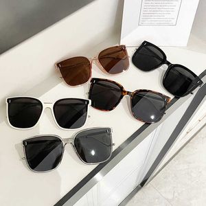 Novo g família m óculos de sol populares óculos de sol moda grande quadro pequeno pedido
