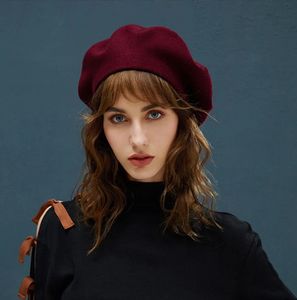 Ull stickade basker kvinnor vinter hattar franska rand rutan topp militär möss målare hatt basker röd svart blå 240229