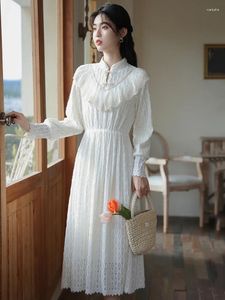 Casual Dresses French Court Style White Velvet Dress Woman Vintage Vicotrian Design Lace Patchwork Elegant Lady Midi Bottoming Vestidos