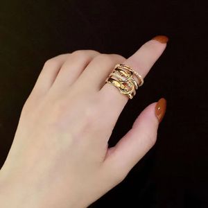 2024 Pierścienie Pierścienie Podobny projektant Nowy w luksusowym pięknym biżuterii pierścień Ring Pierścień typu Walentynki