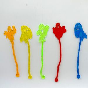 Sıcak Oyuncak Oyuncak Cadılar Bayramı Malzemeleri Gag Toys Handtoys 100 PCS Uzatılabilir Stick Toy Palm Elastik Yapışkan Squishy Slap Palm Toys Kids Yenilik Oyunları Cadılar Bayramı Yenilik Oyuncak