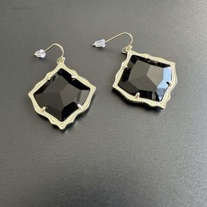 Bezpłatna wysyłka Kendrascotts projektant Kendras Scotts Jewelry Studs Kolczyki Modne K Nowe Kirsten Duże wielosłynne czarne szklane kolczyki z teksturą Mini