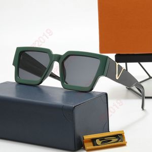 2022 Clash Square Solglasögon Flat Top Solglasögon Män Kvinnor Brand Designer Shades Gradient Match Sun Glasses Men Cool Mirror Eviden294T