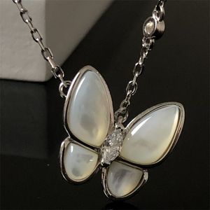 Colares designer dois acessórios de borboleta pingente colar de luxo para mulheres longo clássico banhado a ouro branco concha pingente colar presente de casamento zl133 F4