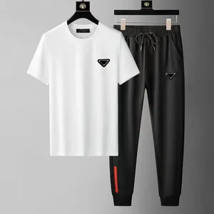 Tute da uomo Designer Tuta da uomo Abbigliamento sportivo T-shirt set moda tee Pantaloni tuta Classica Lettera Jogging Lusso Corsa Sport uomo donna set due 2 pezzi