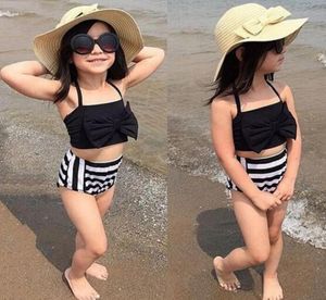 Cute Baby Kids Girl Bikini Set Costumi da bagno Triangolo a strisce Fiocco Costume da bagno Due pezzi Costume da bagno Orgoglioso Princess Beachwear8217008