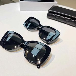 2024 Luxury Designer New luxury designer CH5422 hollowed out with diamond letters in two colors fashionable and elegant UV resistant sunglasses for women