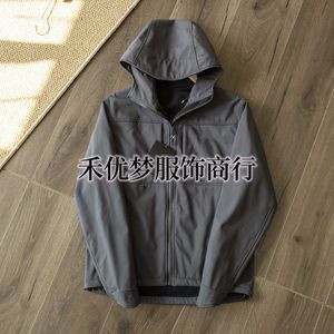 디자이너 남성용 arcterys jackets headie arceopteryx mens and womens 소프트 쉘 충전 정장 커플 방수 및 통기성 소프트 쉘 충전복 WYU6