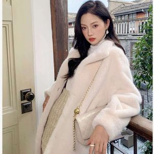 2023 Autumn/Winter Women's Mid Length Thickened Fur Integrated Coat Imitation Mink Velvet Miss 623448