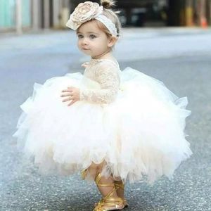 2018 Cute Baby Girl Chrzest Suknia Chrzusza Klejnot Klejnot Długie rękawy koronkowe marszczenia stanika suknia balowa