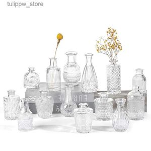 Vasen-Set mit 14 Knospenvasen für Blumen, kleine Vasen für Tafelaufsätze, Vintage-Vasen aus klarem Glas für Zuhause, Tischdekoration, rustikale Hochzeit, L240309