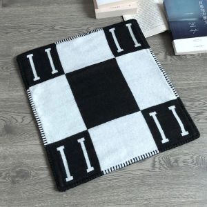 All-match designers almofada moda de alta qualidade lance travesseiro projetos para mulheres dos homens almofadas carta quadrado travesseiros decorativos