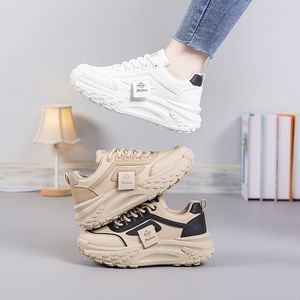 Top Tide 2024 Spring New Korean version av Daddy Shoes Female Students Thick Sole Sports Outdoor Fashion Höjning Running Casual Shoes Womens Shoes Storlek 36-40